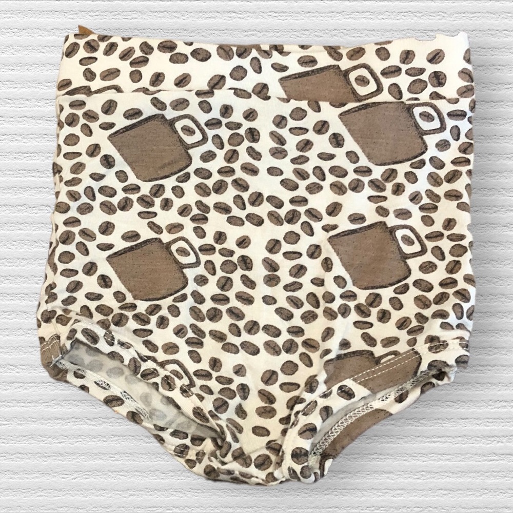 Kate Quinn | Coffee | Retro | Bloomers